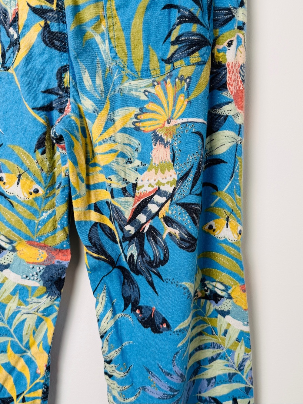 Colette Cropped Linen Wide-Leg Pants in Tropical Blue - Picture 11 of 16